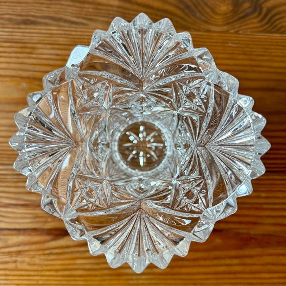 Vintage Pressed Glass Crystal Vase – Starburst & Fan Pattern - Picture 9 of 9